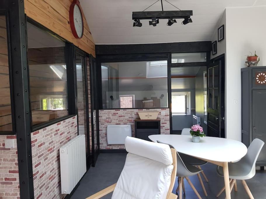 Petite Maison Type Loft En Plein Bourg D'Ambazac מראה חיצוני תמונה