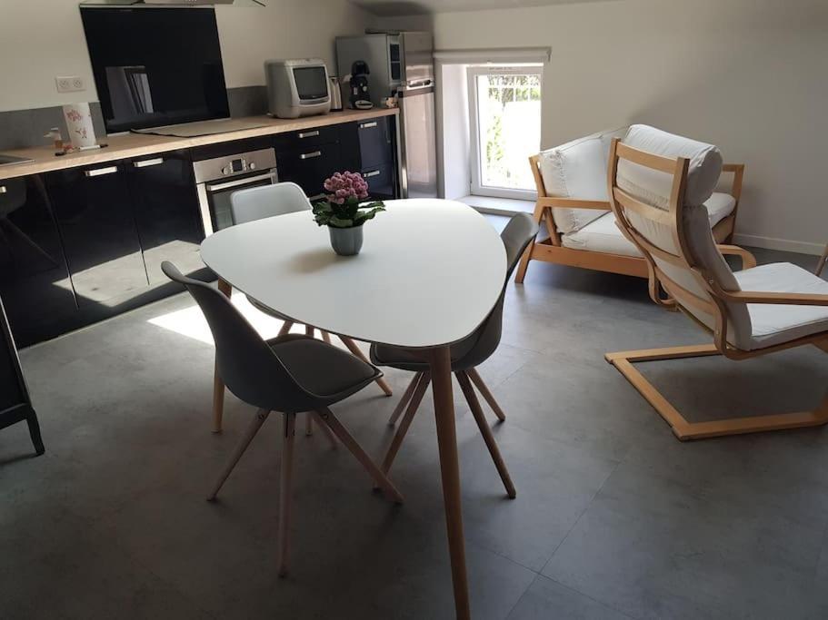Petite Maison Type Loft En Plein Bourg D'Ambazac מראה חיצוני תמונה